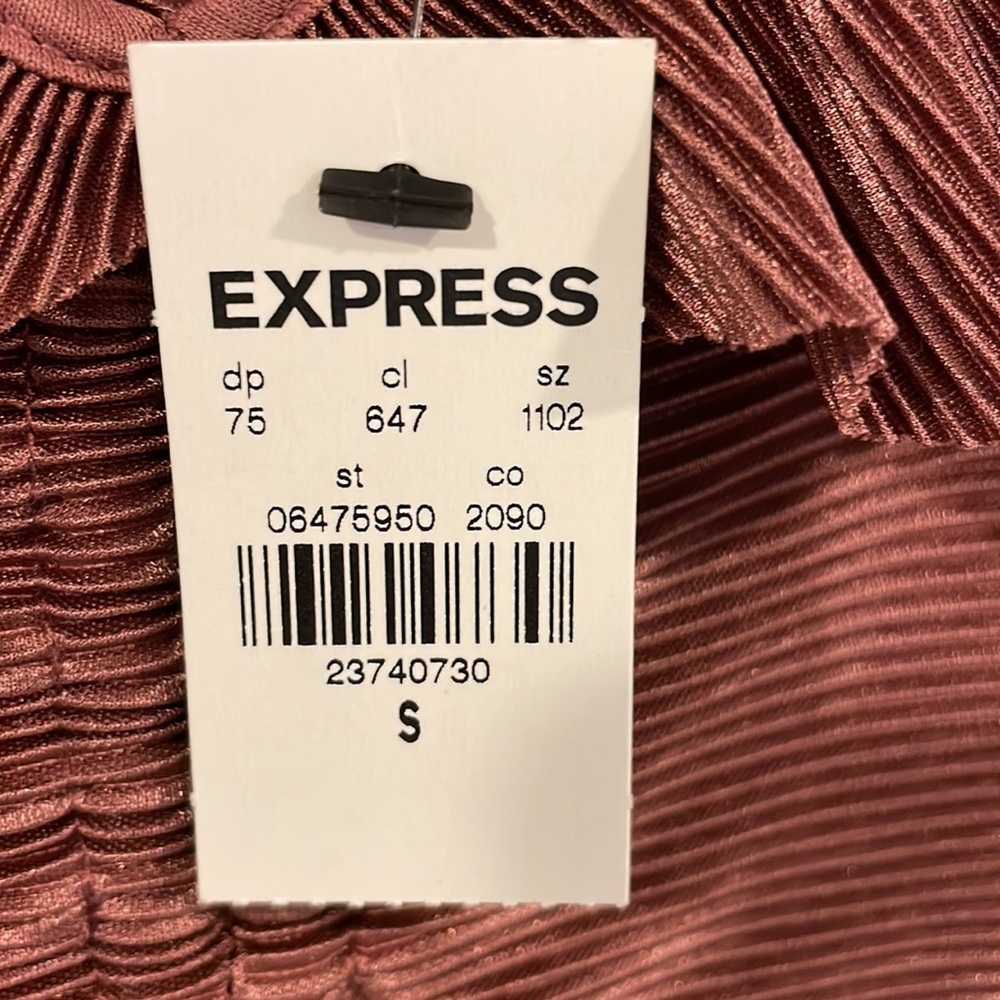 Express Ruffled Top - Picture 7 of 8